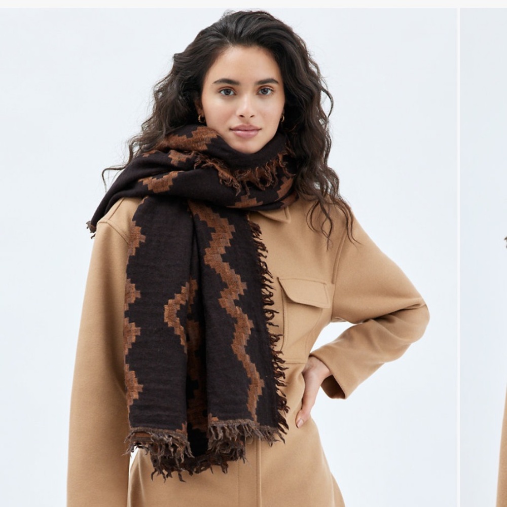Wilfred Diamond Blanket Scarf